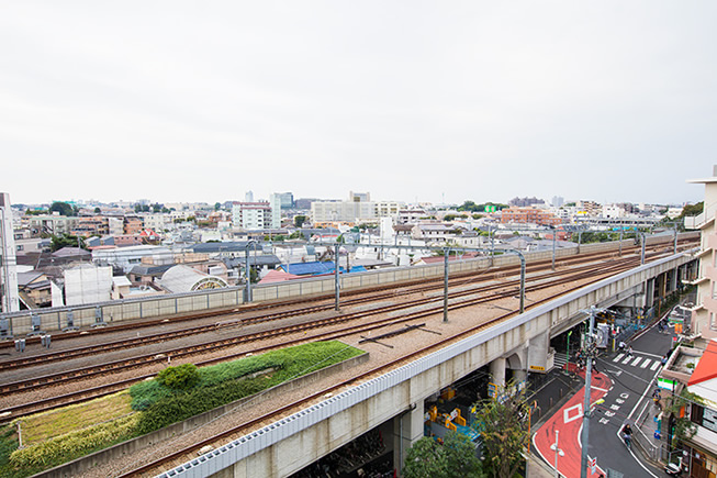 強固な地盤の世田谷区の不動産、交通の利便性に長けている