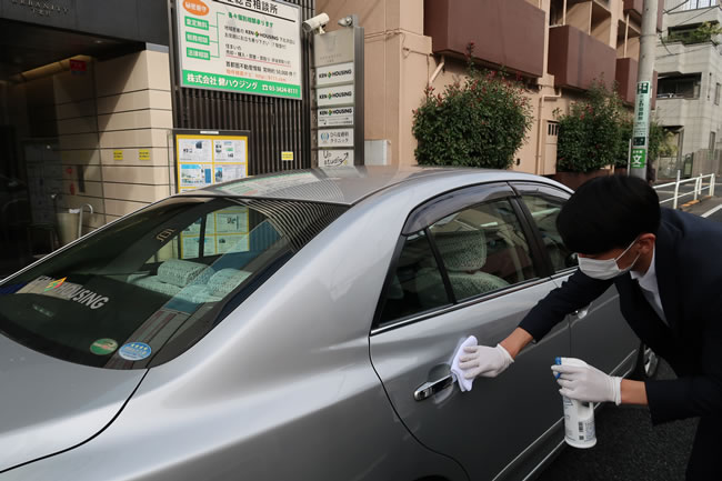 お客さまとご一緒する社用車の除菌